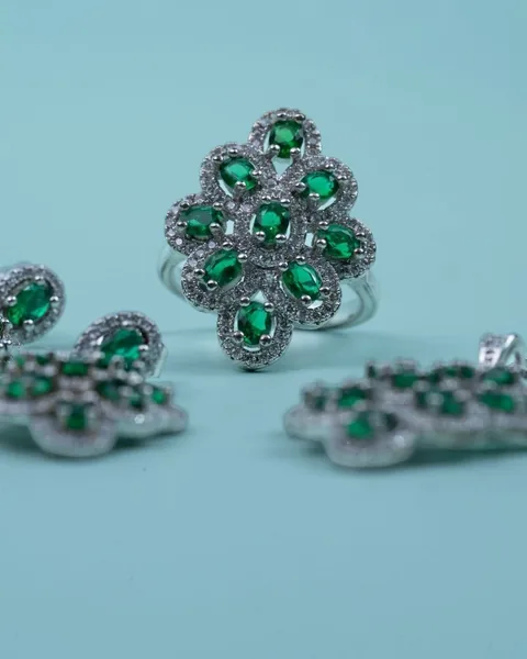 Crystal Set, Emerald
