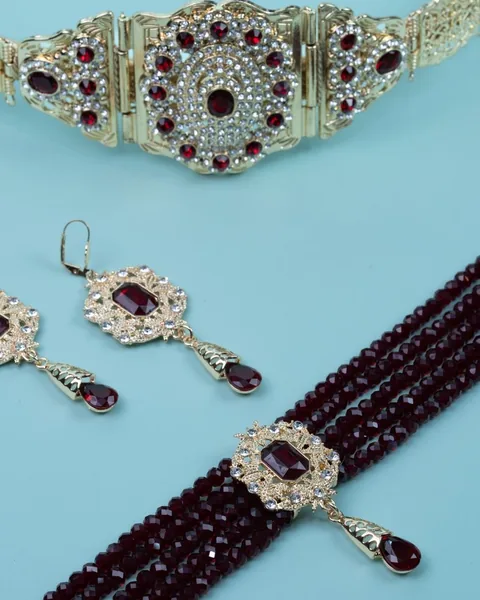 Heritage Belt, Gold with Ruby Stones